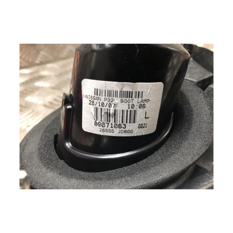 Feu arriere secondaire droit (feux) NISSAN QASHQAI 1 PHASE 1 d’occasion