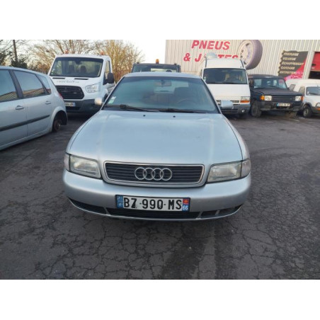 Optique avant secondaire gauche (feux)(clignotant) AUDI A4 1 PHASE 1 d’occasion