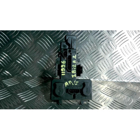 Platine feu arriere gauche SEAT IBIZA 2 PHASE 3 d’occasion