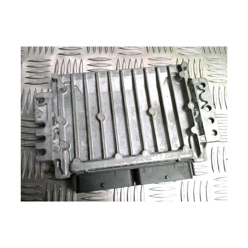 Calculateur moteur RENAULT KANGOO 1 PHASE 1 d’occasion