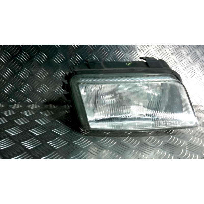 Optique avant principal droit (feux)(phare) AUDI A4 1 PHASE 1 d’occasion