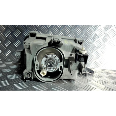 Optique avant principal droit (feux)(phare) RENAULT CLIO 1 PHASE 2 d’occasion