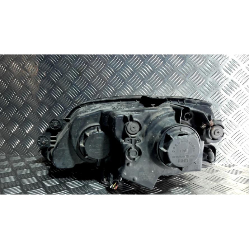 Optique avant principal droit (feux)(phare) KIA SORENTO 1 PHASE 1 d’occasion