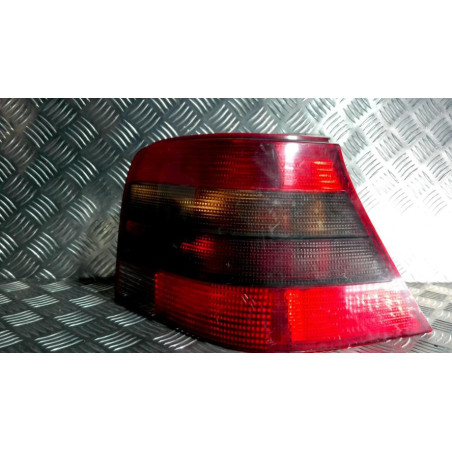 Feu arriere principal droit (feux) VOLKSWAGEN GOLF 4 d’occasion