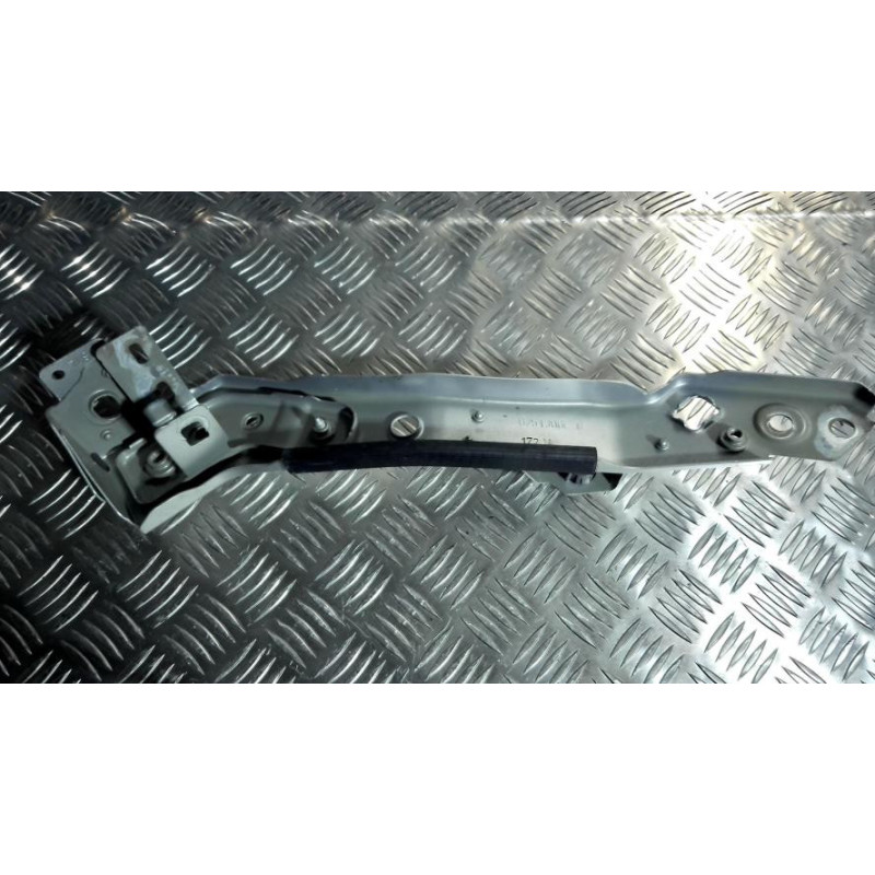 Support de phare gauche (tôle) RENAULT MEGANE 3 PHASE 3 d’occasion