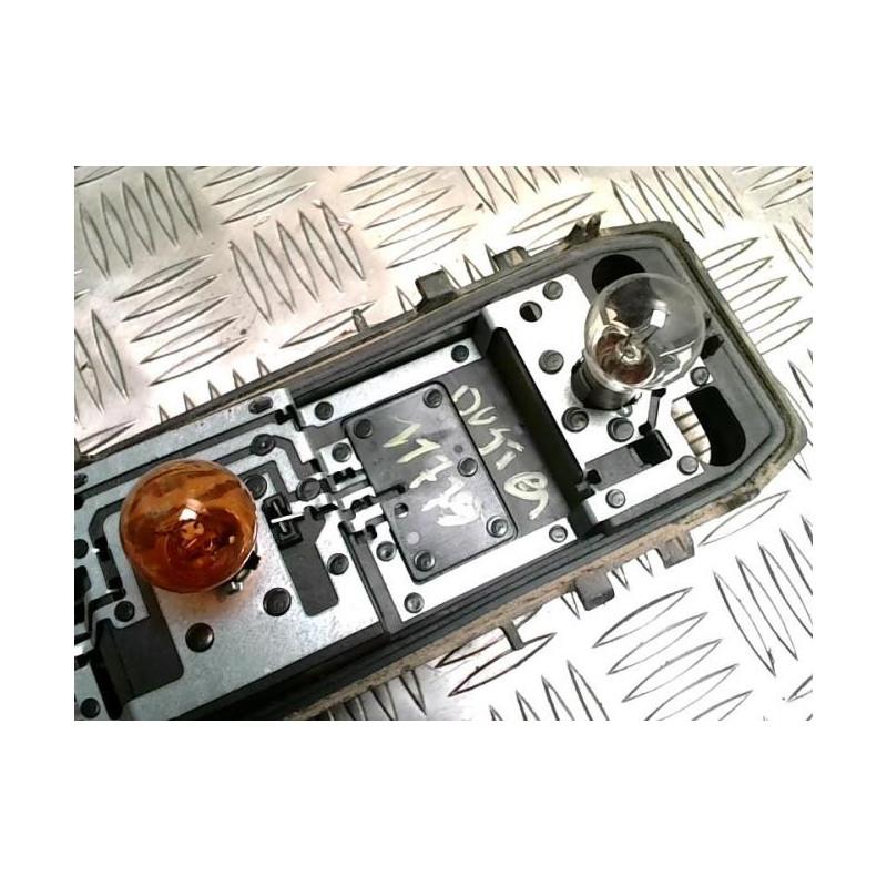 Platine feu arriere droit DACIA DUSTER 1 PHASE 2 d’occasion