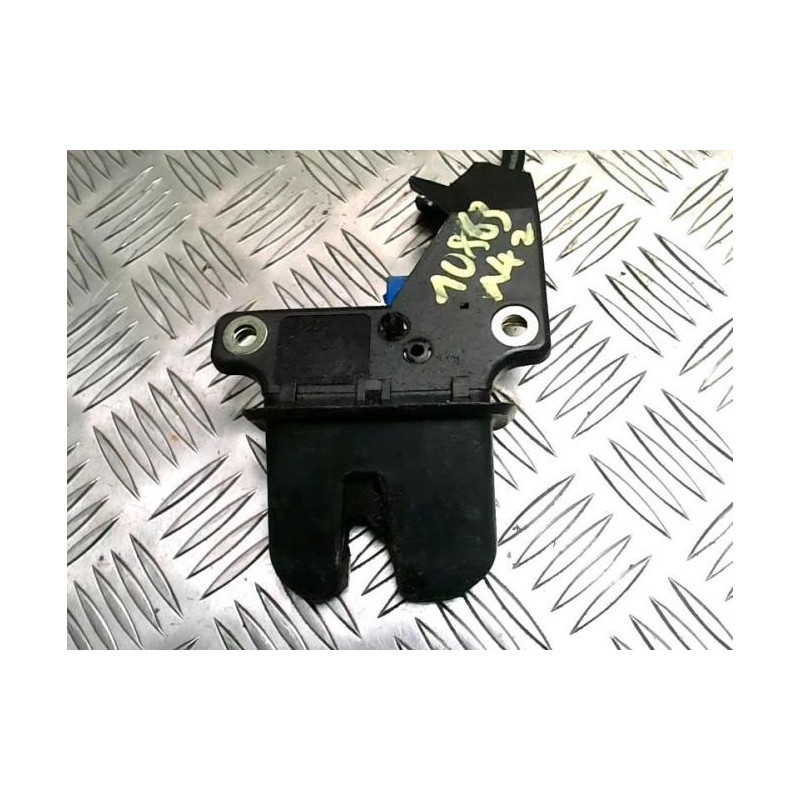 Serrure de coffre AUDI A4 2 PHASE 1 d’occasion