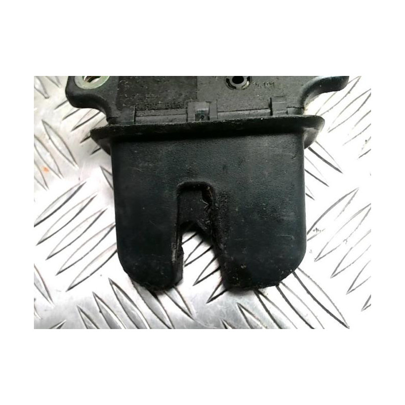 Serrure de coffre AUDI A4 2 PHASE 1 d’occasion
