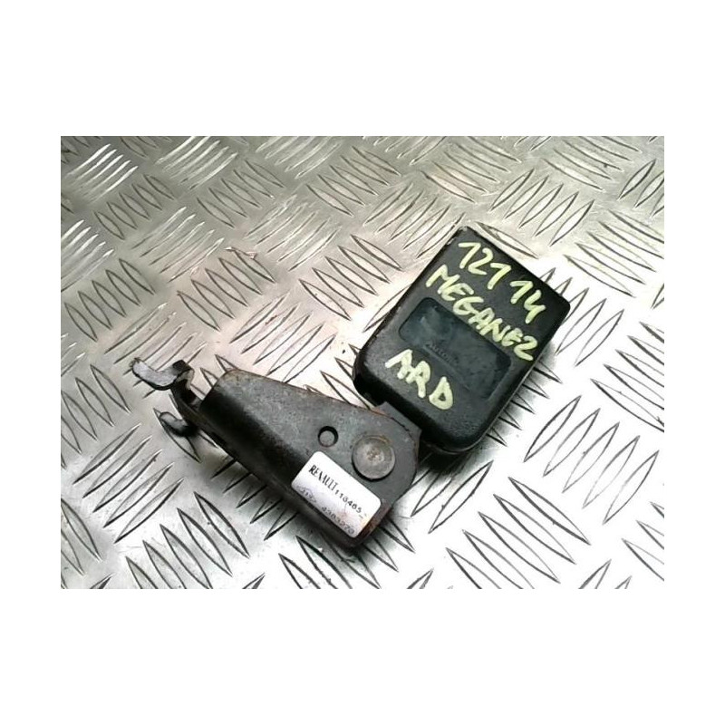 Attache ceinture arriere droit RENAULT MEGANE 2 PHASE 1 d’occasion