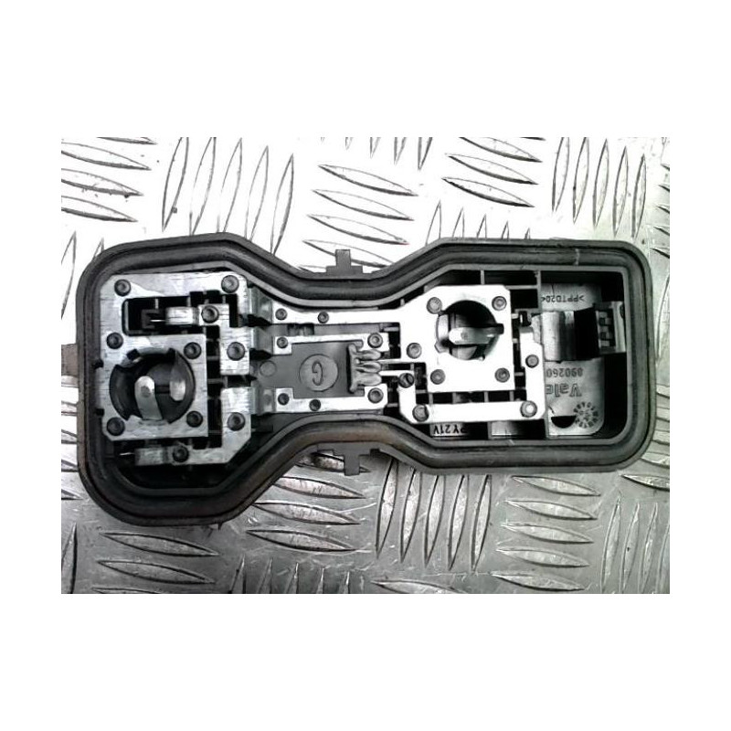 Platine feu arriere gauche RENAULT MEGANE 2 PHASE 1 d’occasion