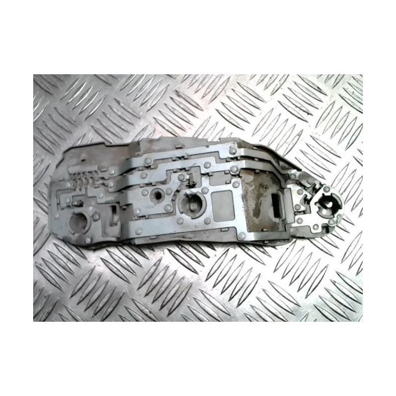 Platine feu arriere droit TOYOTA COROLLA VERSO 2 PHASE 2 d’occasion