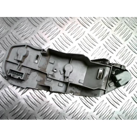 Platine feu arriere droit TOYOTA COROLLA VERSO 2 PHASE 2 d’occasion