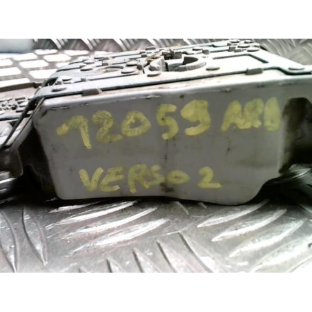 Platine feu arriere droit TOYOTA COROLLA VERSO 2 PHASE 2 d’occasion