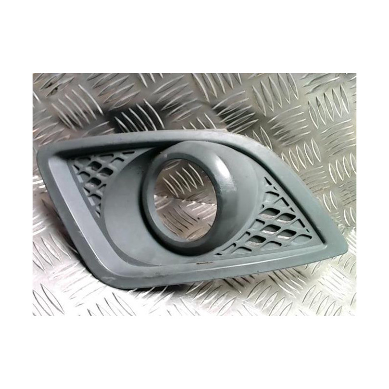 Enjoliveur anti brouillard FORD FIESTA 5 PHASE 2 d’occasion