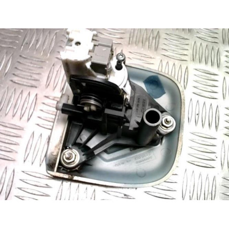 Bouton de coffre RENAULT CLIO 2 PHASE 2 d’occasion