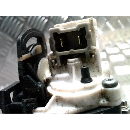 Bouton de coffre RENAULT CLIO 2 PHASE 2 d’occasion