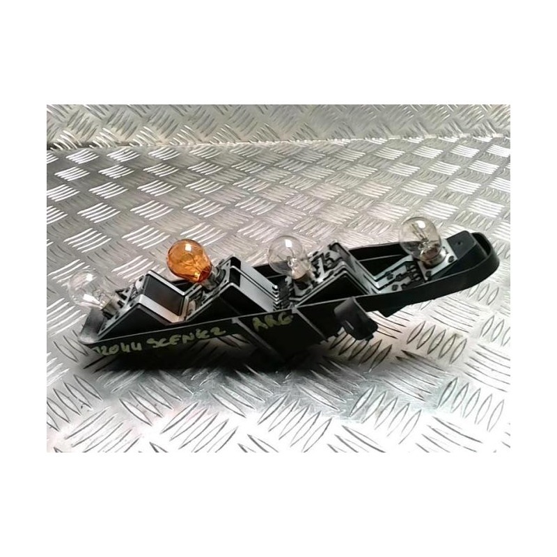 Platine feu arriere gauche RENAULT SCENIC 2 PHASE 1 d’occasion