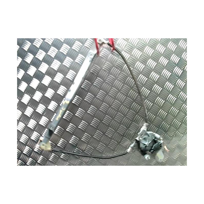 Leve vitre electrique avant droit RENAULT CLIO 2 PHASE 1 d’occasion