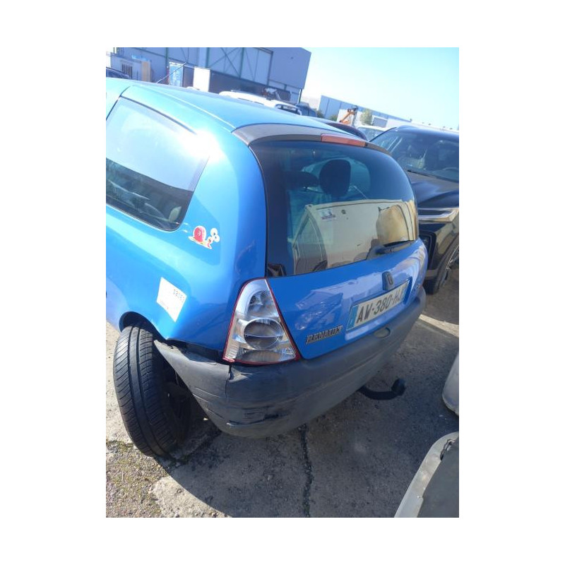 Leve vitre electrique avant droit RENAULT CLIO 2 PHASE 1 d’occasion