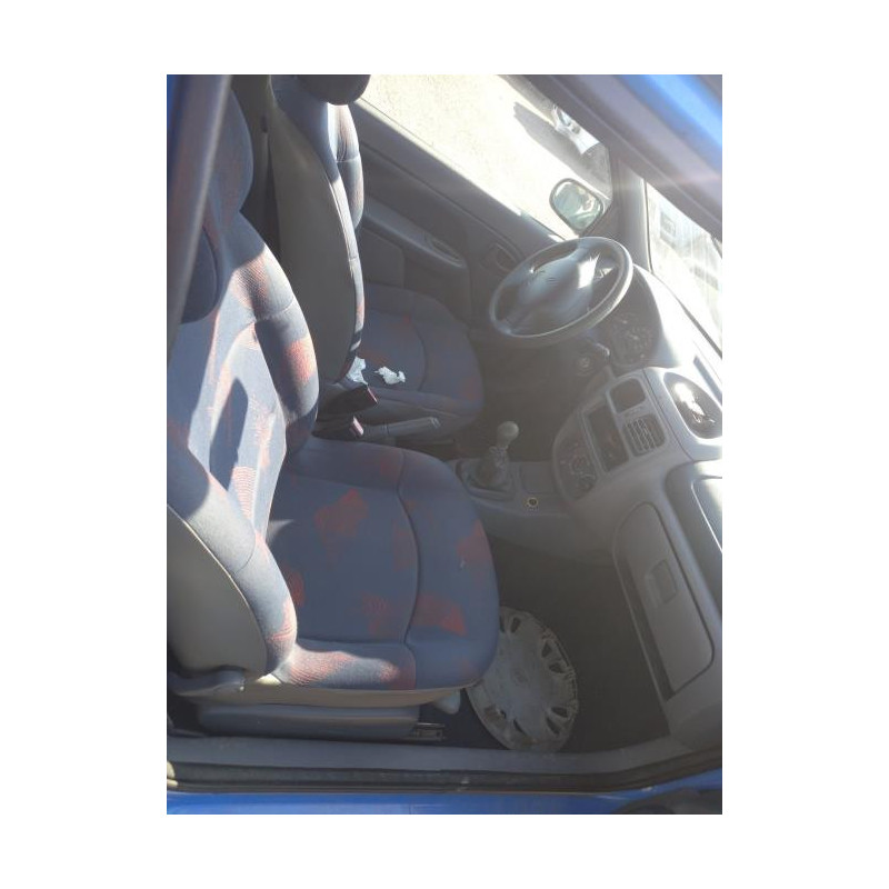 Leve vitre electrique avant droit RENAULT CLIO 2 PHASE 1 d’occasion
