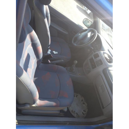 Leve vitre electrique avant droit RENAULT CLIO 2 PHASE 1 d’occasion