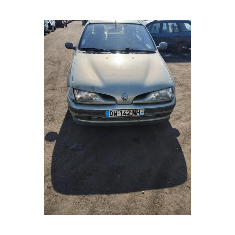 Platine feu arriere gauche RENAULT MEGANE 1 PHASE 1 d’occasion