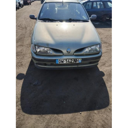Platine feu arriere gauche RENAULT MEGANE 1 PHASE 1 d’occasion
