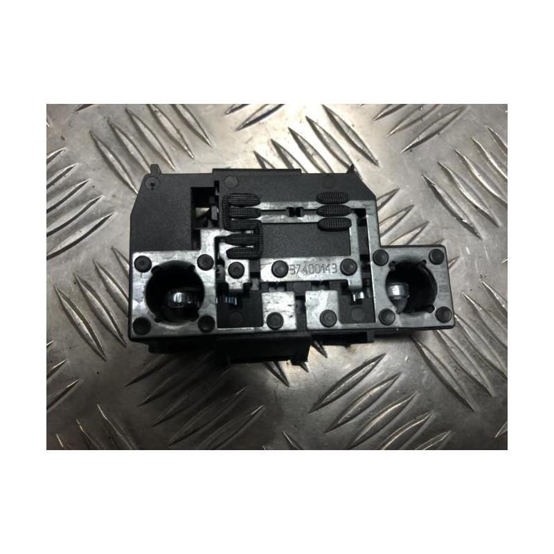 Platine feu arriere droit RENAULT MEGANE 1 PHASE 1 d’occasion