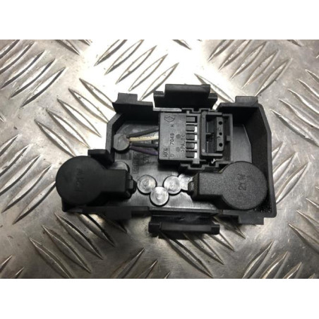 Platine feu arriere droit RENAULT MEGANE 1 PHASE 1 d’occasion