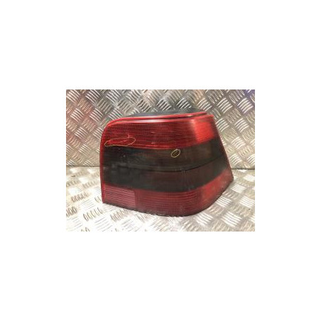 Feu arriere principal droit (feux) VOLKSWAGEN GOLF 4 d’occasion