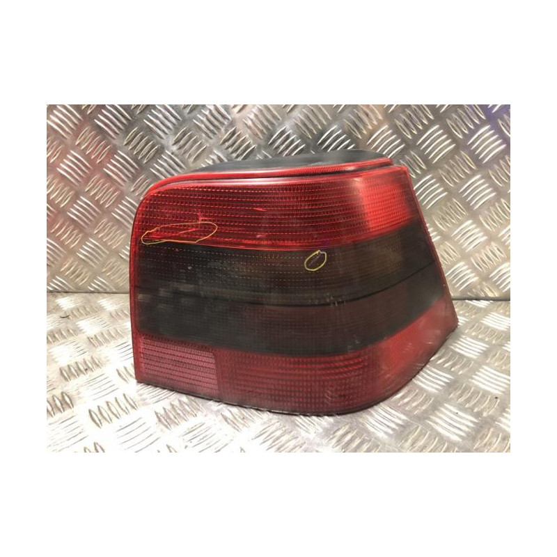 Feu arriere principal droit (feux) VOLKSWAGEN GOLF 4 d’occasion
