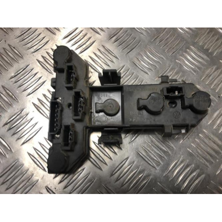 Platine feu arriere droit VOLKSWAGEN GOLF 4 d’occasion