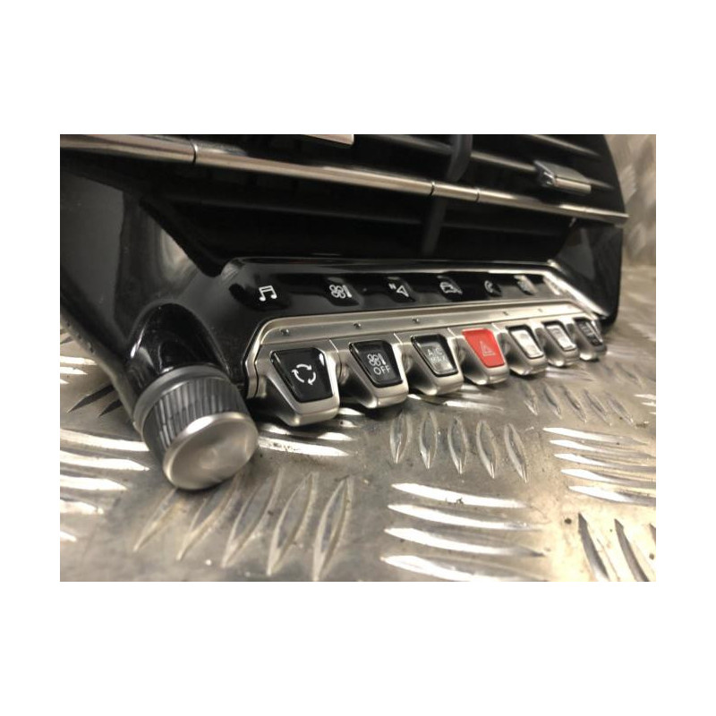 Bouton de warning PEUGEOT 208 2 d’occasion