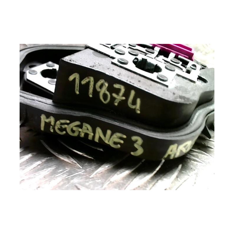 Platine feu arriere gauche RENAULT MEGANE 3 PHASE 3 d’occasion