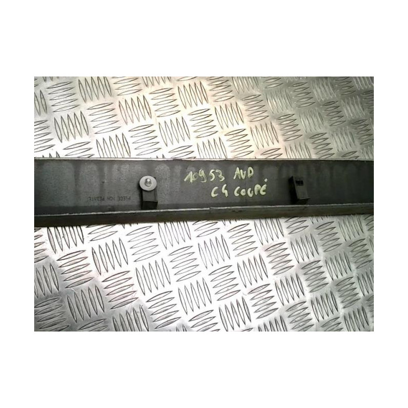 Baguette de porte avant droite CITROEN C4 1 PHASE 1 COUPE d’occasion