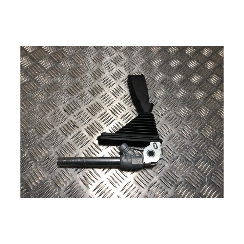 Pretensionneur de ceinture avant gauche NISSAN QASHQAI 1 PHASE 1 d’occasion