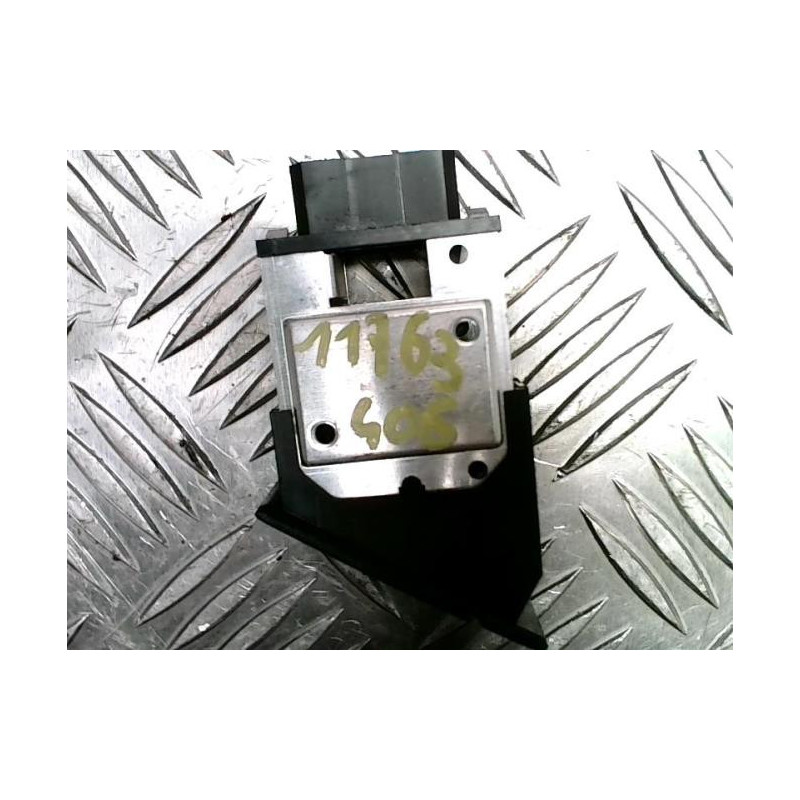 Commande de reglage hauteur de phare PEUGEOT 406 COUPE d’occasion