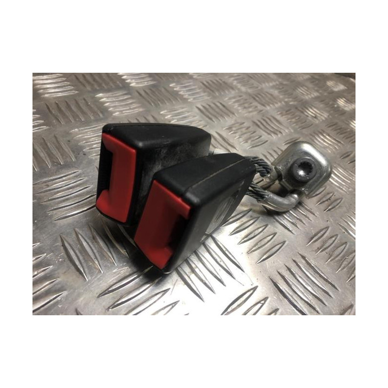 Attache ceinture arriere gauche VOLKSWAGEN GOLF 6 d’occasion
