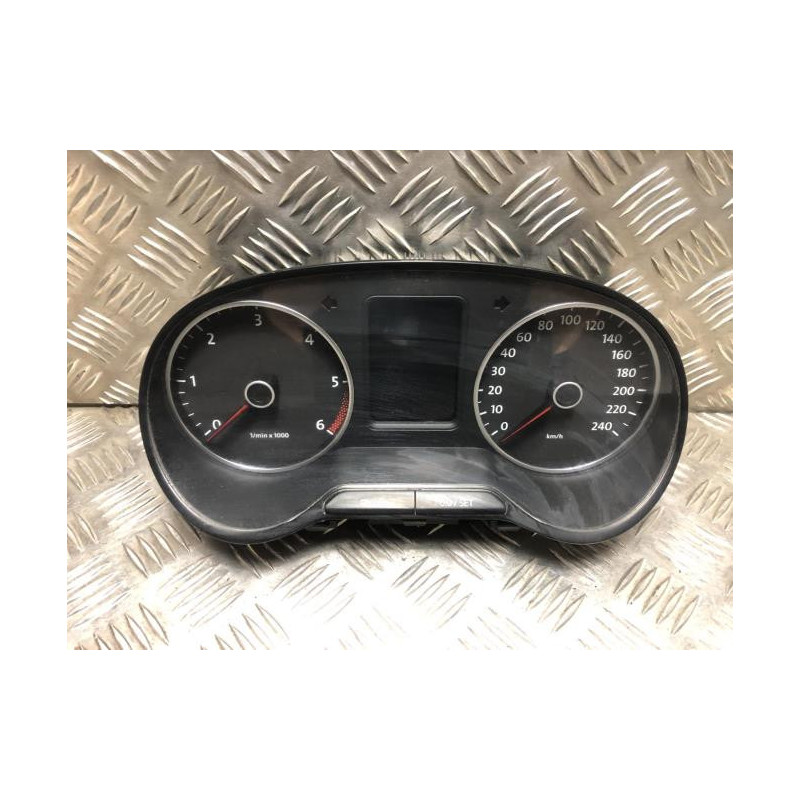 Compteur VOLKSWAGEN POLO 5 PHASE 1 d’occasion