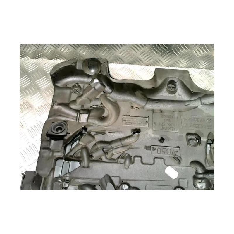 Cache moteur  VOLKSWAGEN POLO 5 PHASE 1 d’occasion