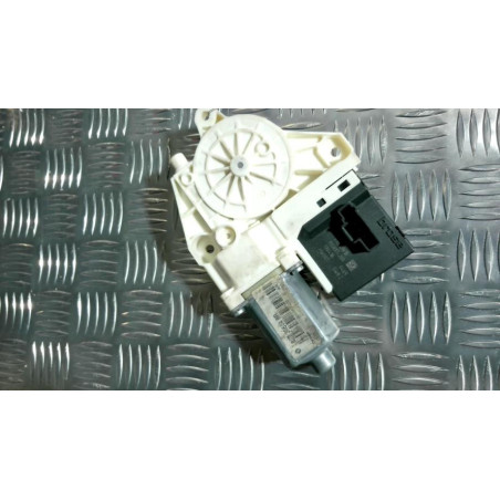 Moteur leve vitre arriere droit RENAULT MEGANE 3 PHASE 2 d’occasion
