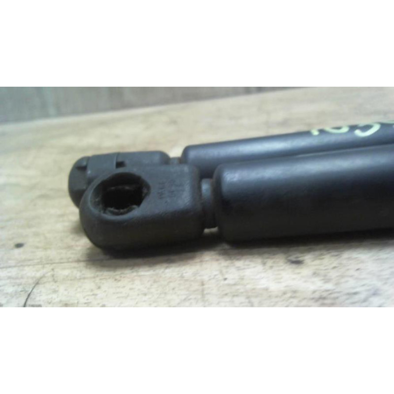Verin de coffre OPEL CORSA C PHASE 2 d’occasion