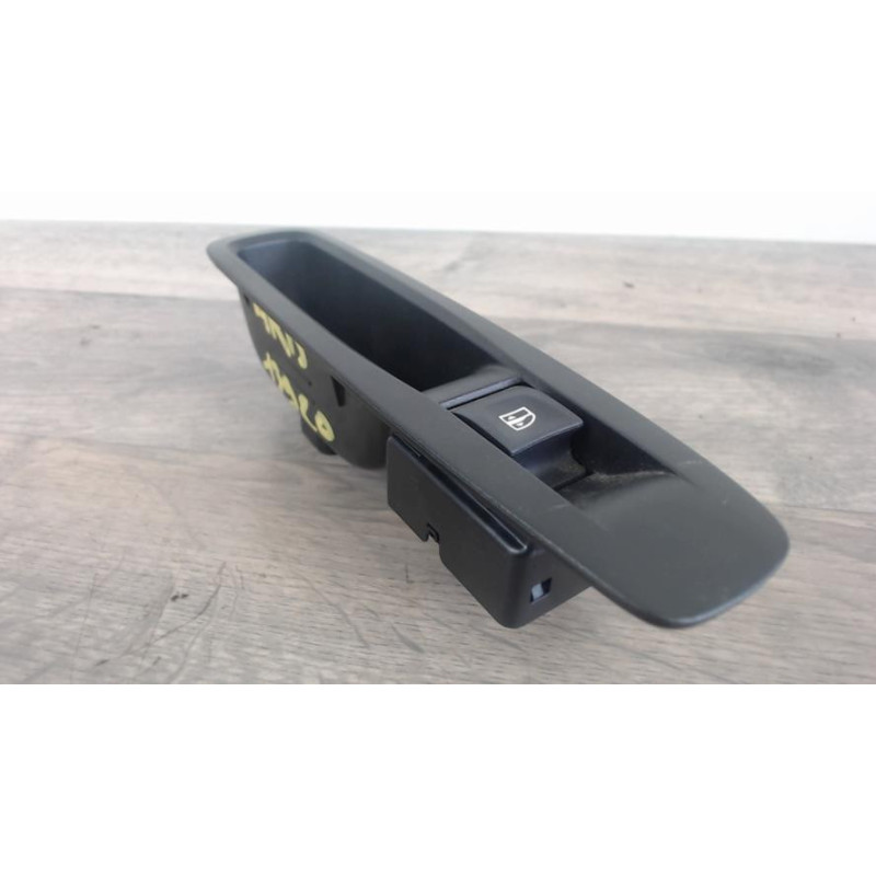 Interrupteur de leve vitre arriere droit RENAULT MEGANE 4 PHASE 1 d’occasion