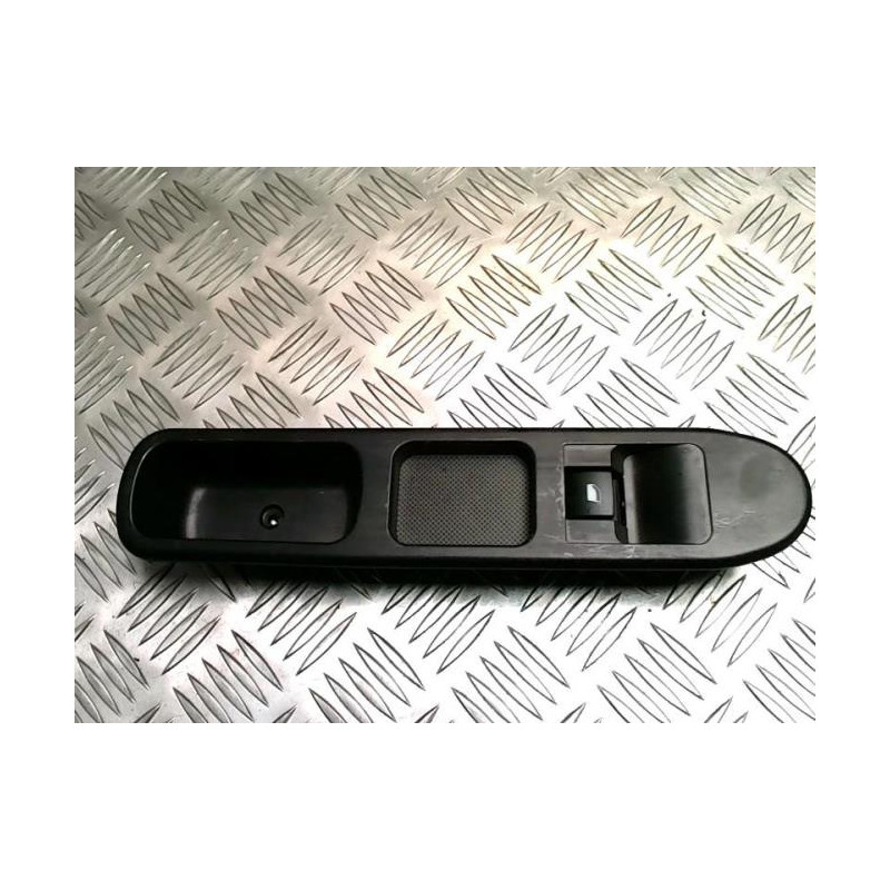 Interrupteur de leve vitre avant droit PEUGEOT 307 PHASE 2 BREAK d’occasion
