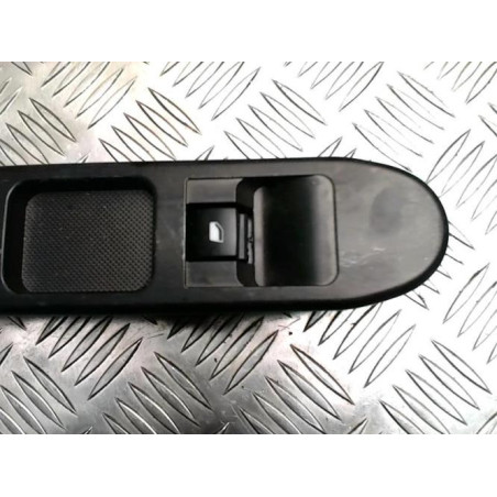 Interrupteur de leve vitre avant droit PEUGEOT 307 PHASE 2 BREAK d’occasion