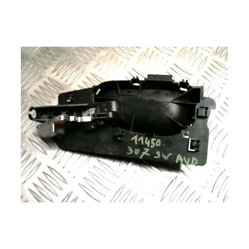 Poignee interieur avant droit PEUGEOT 307 PHASE 2 BREAK d’occasion