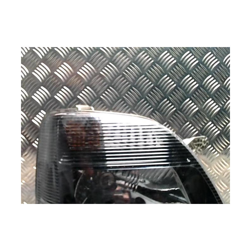 Optique avant principal droit (feux)(phare) OPEL AGILA A d’occasion