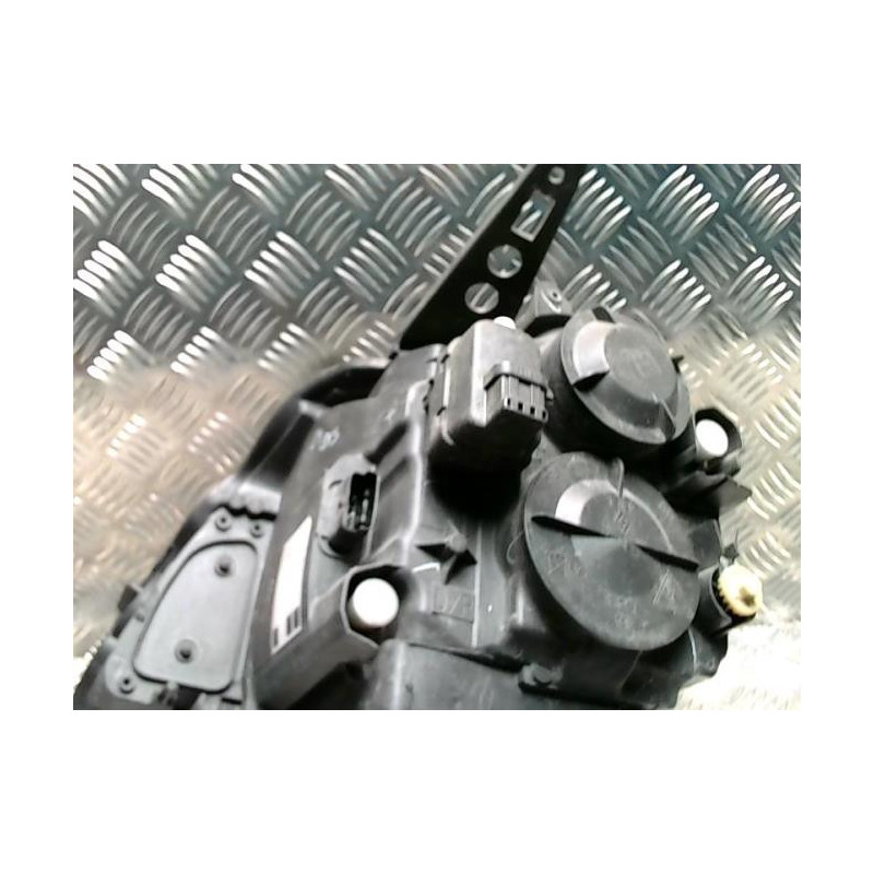 Optique avant principal droit (feux)(phare) RENAULT MODUS PHASE 1 d’occasion