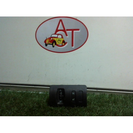 Commande de reglage hauteur de phare RENAULT CLIO III PHASE 1 d’occasion