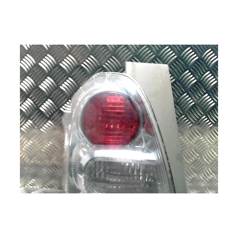 Feu arriere principal gauche (feux) TOYOTA COROLLA VERSO 2 PHASE 2 d’occasion